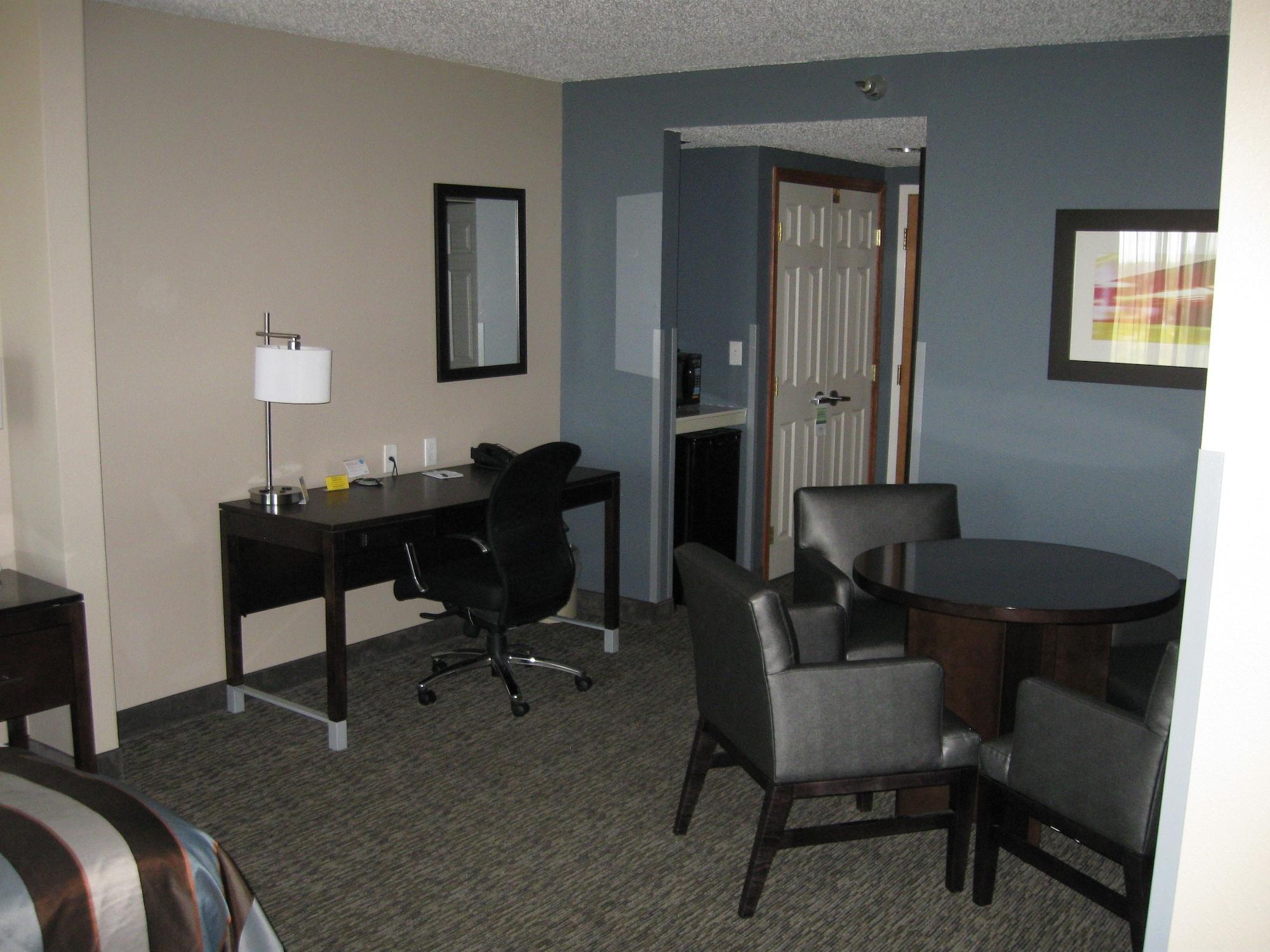 Wingate By Wyndham Fargo Hotel Bagian luar foto