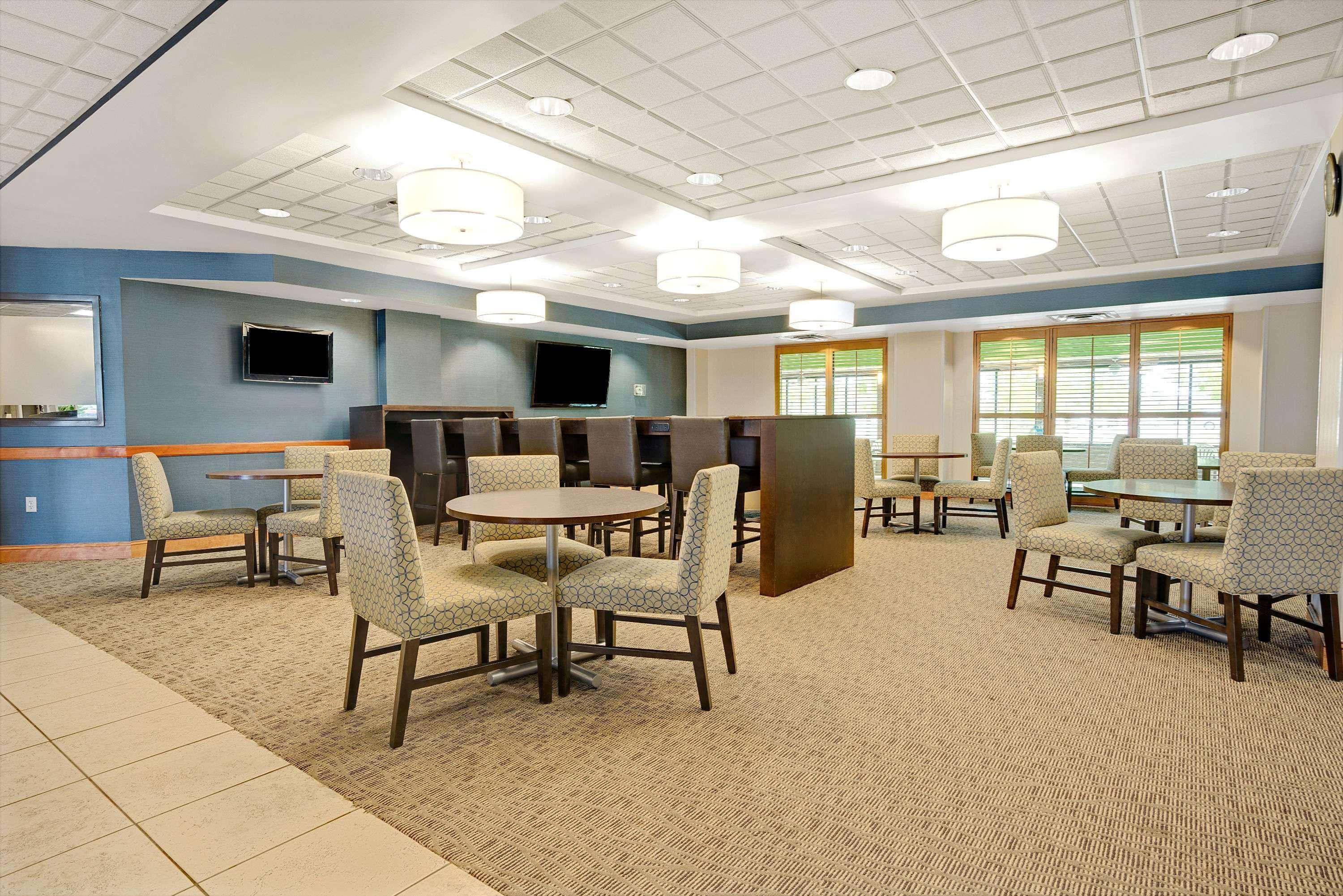 Wingate By Wyndham Fargo Hotel Bagian luar foto